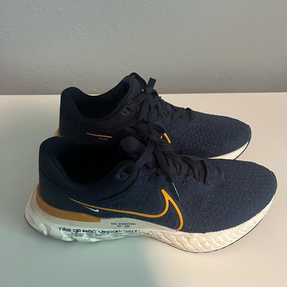 Nike INFINITY RUN Flyknit 3 SIZE 11 EU 46 Athletic Shoes